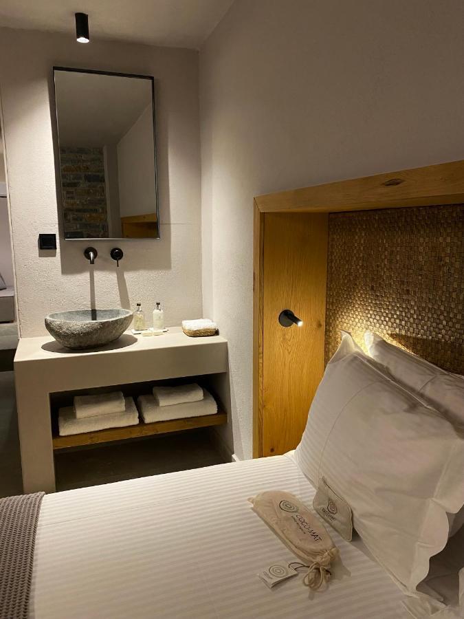 Ej Boutique Suites Milína Buitenkant foto