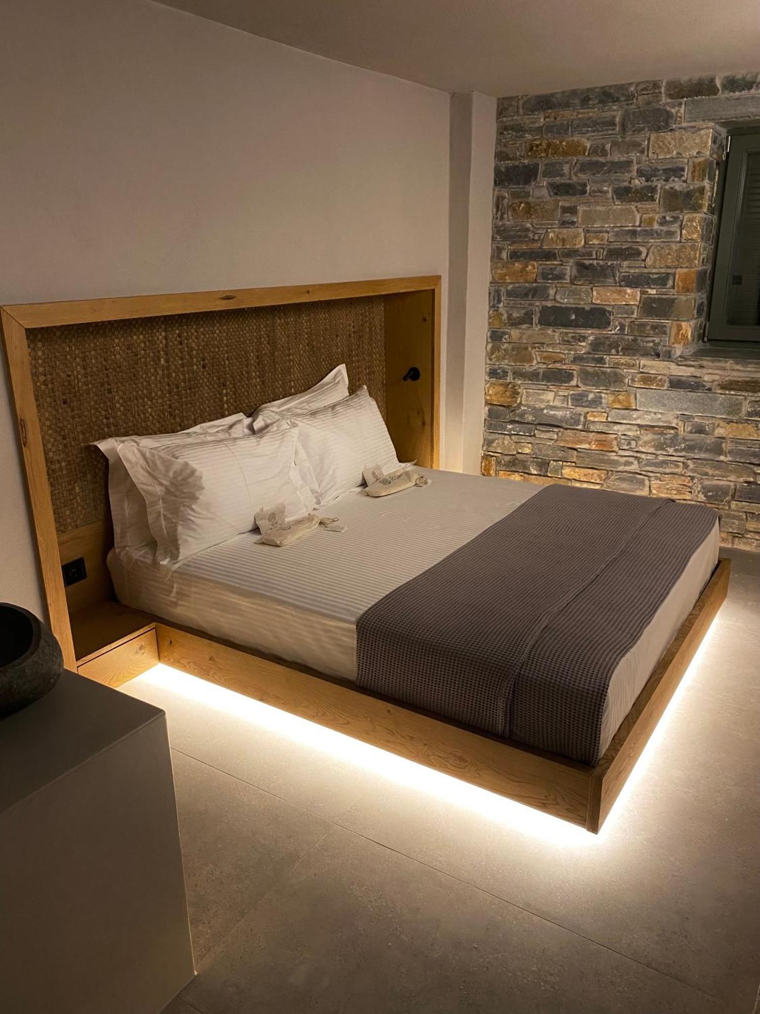 Ej Boutique Suites Milína Buitenkant foto